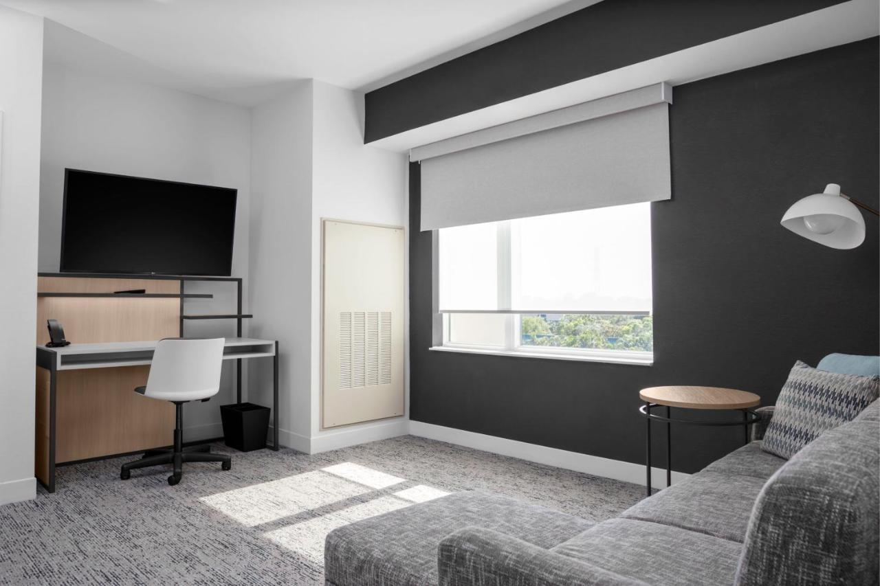 Towneplace Suites By Marriott Tampa Clearwater Buitenkant foto