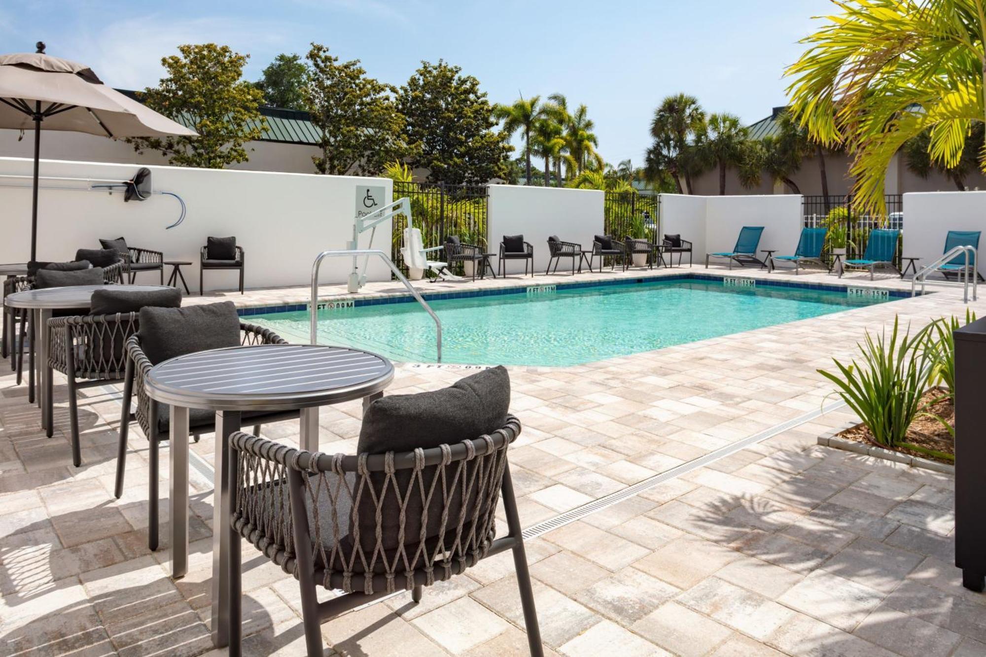 Towneplace Suites By Marriott Tampa Clearwater Buitenkant foto